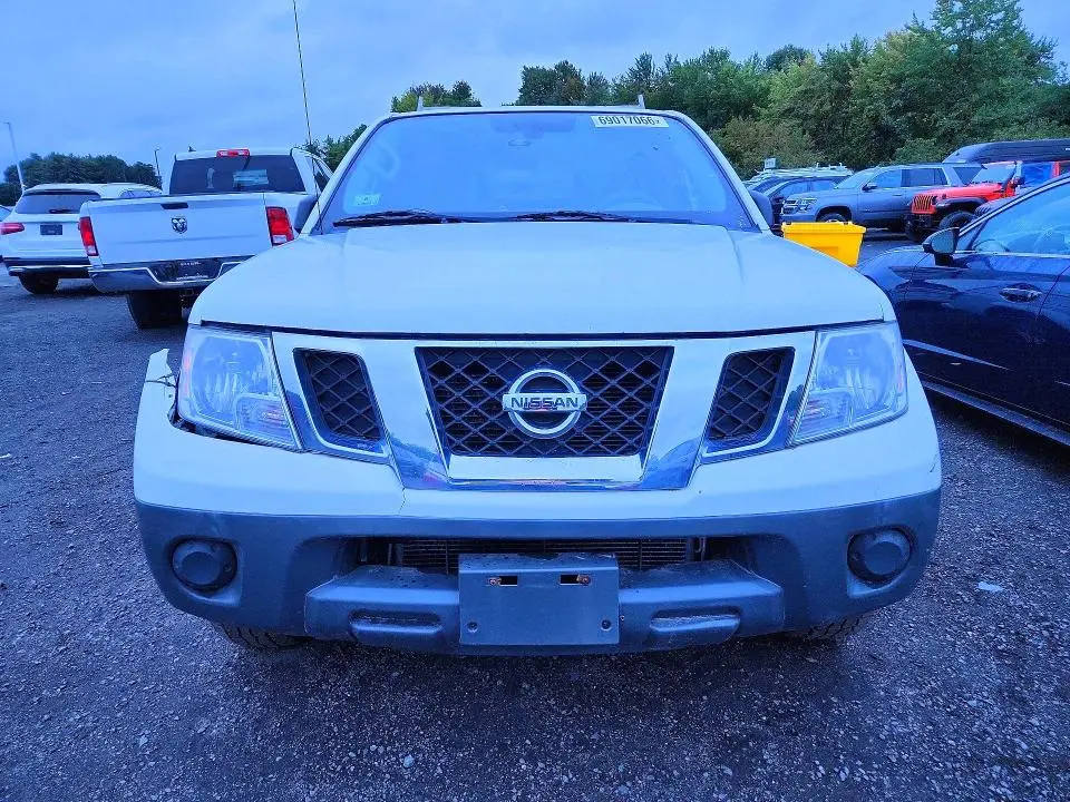 2017 NISSAN FRONTIER S  