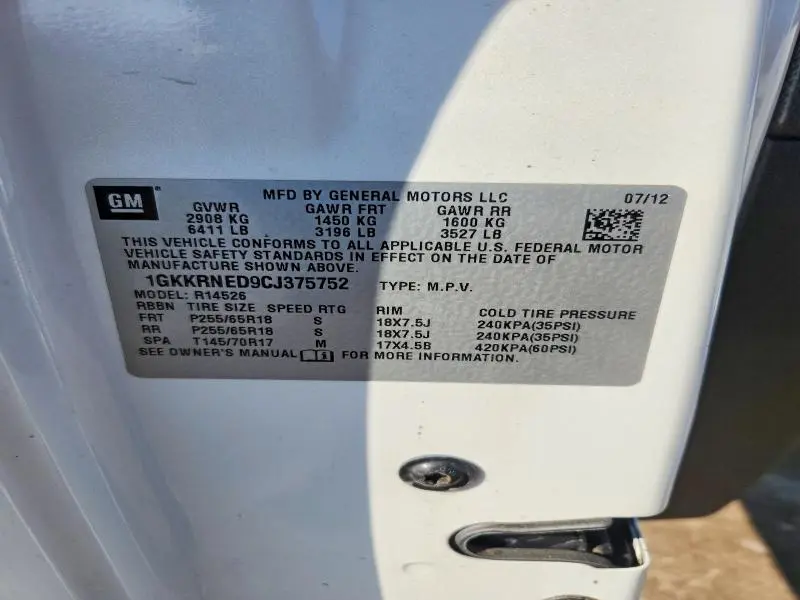 2012 GMC ACADIA SLE  
