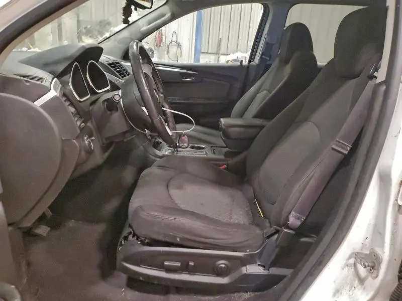 2011 CHEVROLET TRAVERSE LT  