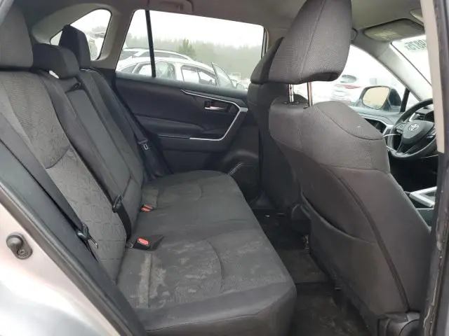 2021 TOYOTA RAV4 XLE  