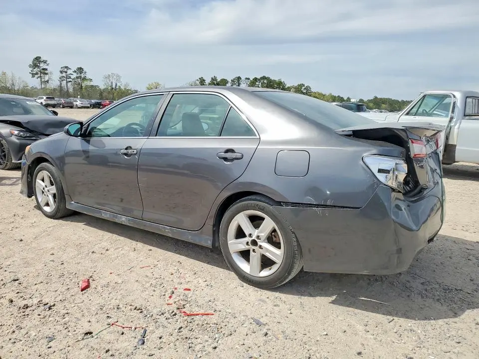 2012 TOYOTA CAMRY SE  