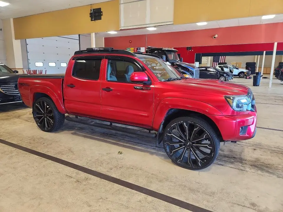2013 TOYOTA TACOMA V6  