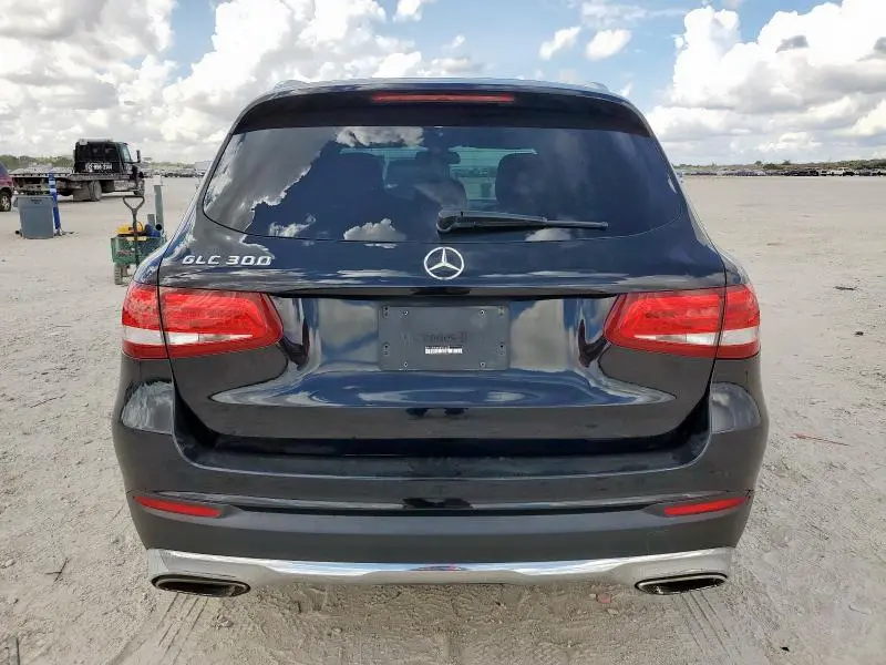 2016 MERCEDES-BENZ GLC 300  