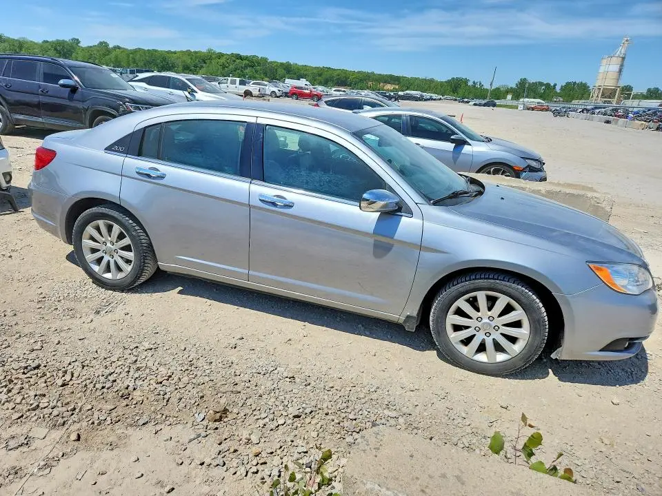 2013 CHRYSLER 200 LIMITED  