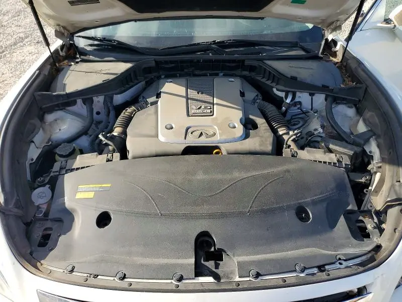 2011 INFINITI M37 X  