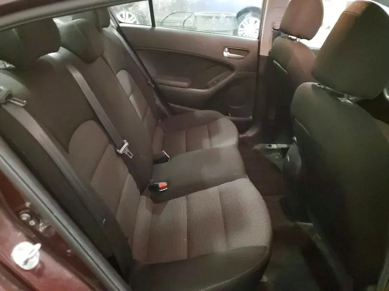 2017 KIA FORTE LX  