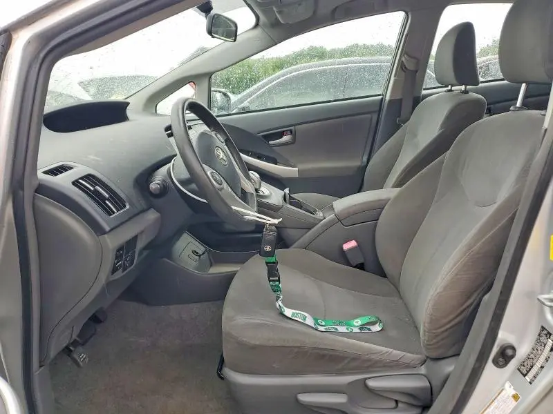 2011 TOYOTA PRIUS THREE  