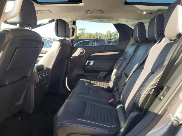 2017 LAND ROVER DISCOVERY FIRST EDITION  