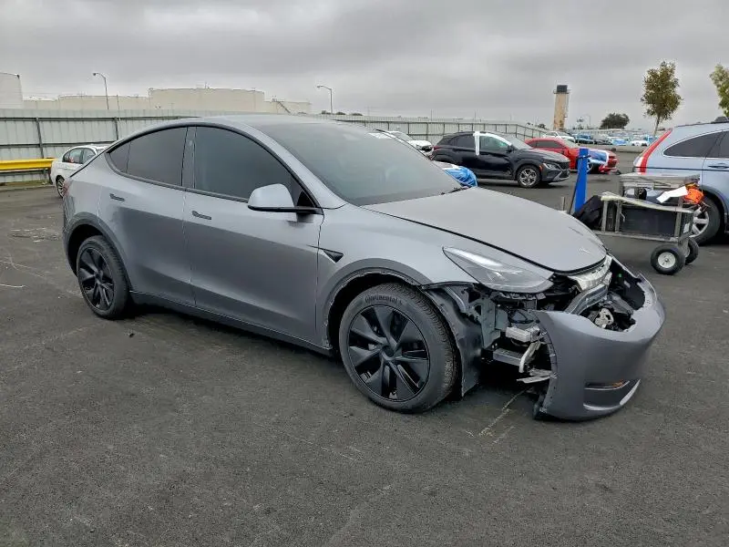2025 TESLA MODEL Y   