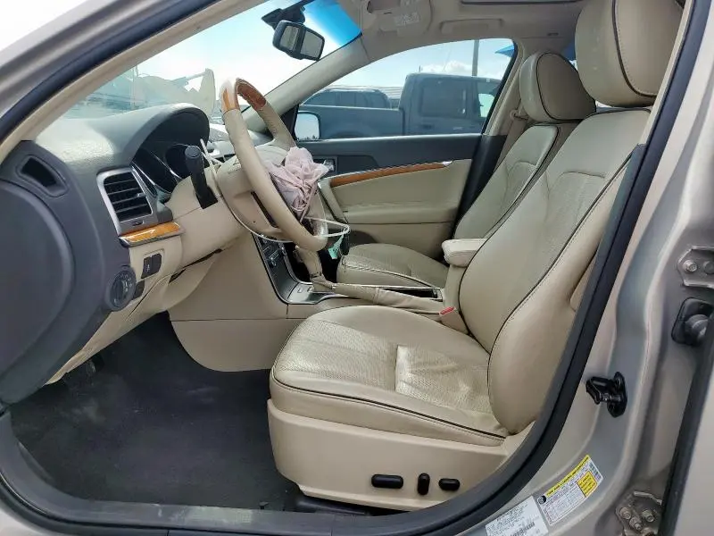 2010 LINCOLN MKZ   