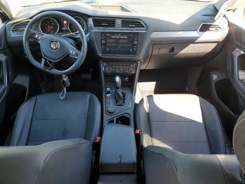 2021 VOLKSWAGEN TIGUAN SE  