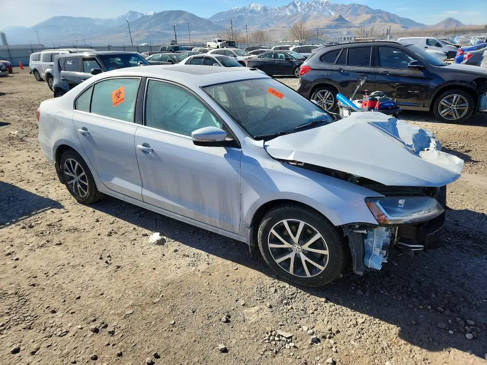 2018 VOLKSWAGEN JETTA SE  