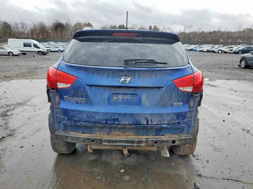 2014 HYUNDAI TUCSON SE  