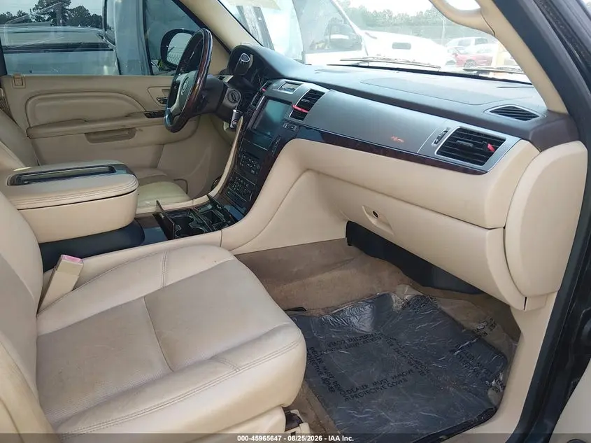 2013 CADILLAC ESCALADE ESV LUXURY