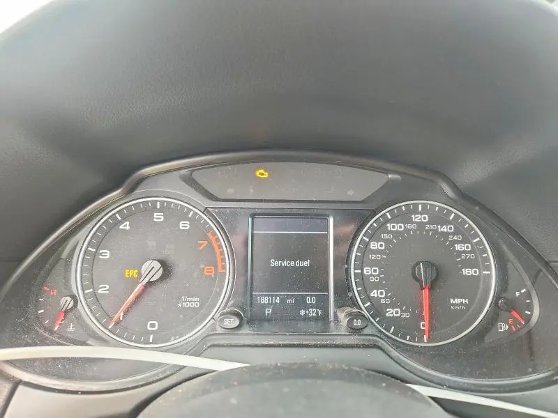 2011 AUDI Q5 PREMIUM PLUS  