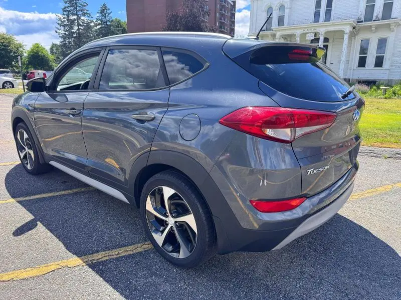 2017 HYUNDAI TUCSON SPORT  