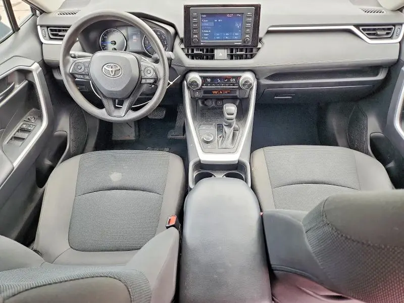 2021 TOYOTA RAV4 LE  