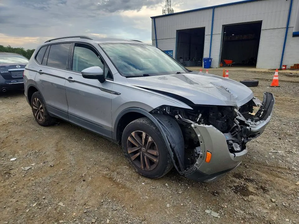 2022 VOLKSWAGEN TIGUAN S  