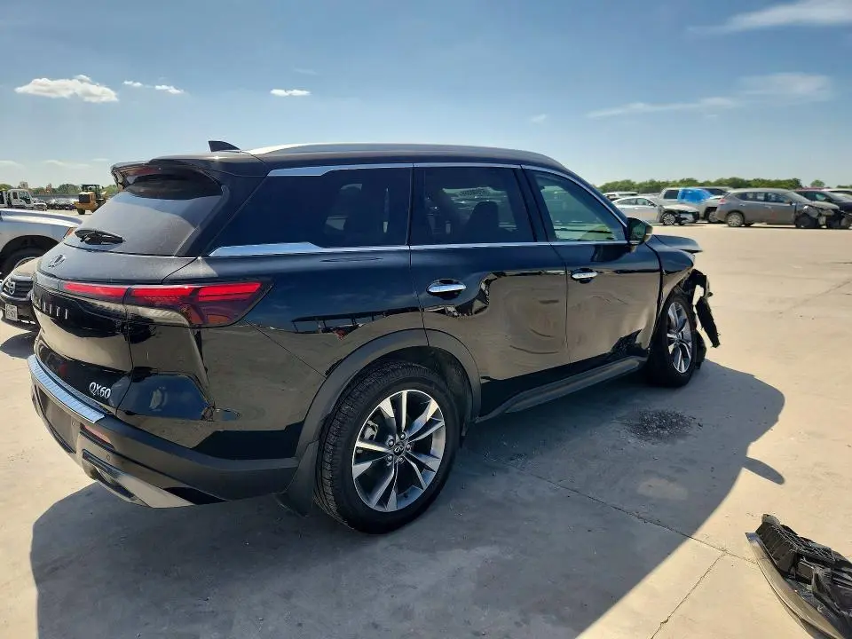 2022 INFINITI QX60 LUXE  
