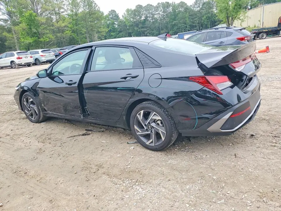 2025 HYUNDAI ELANTRA SEL SPORT  