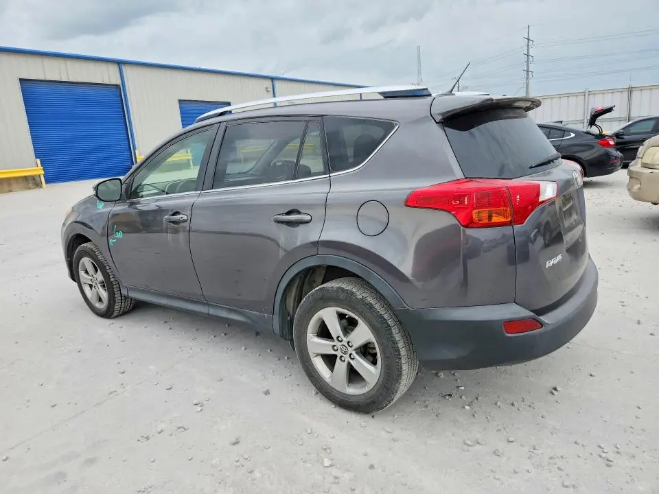 2015 TOYOTA RAV4 XLE  