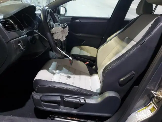 2016 VOLKSWAGEN JETTA SPORT  