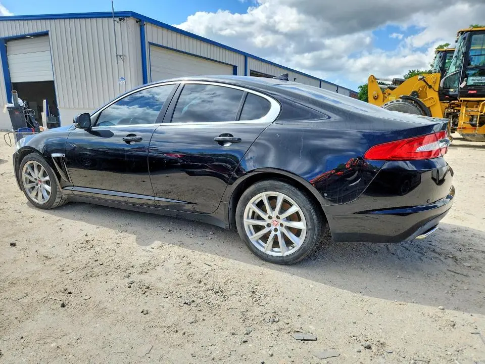 2015 JAGUAR XF   