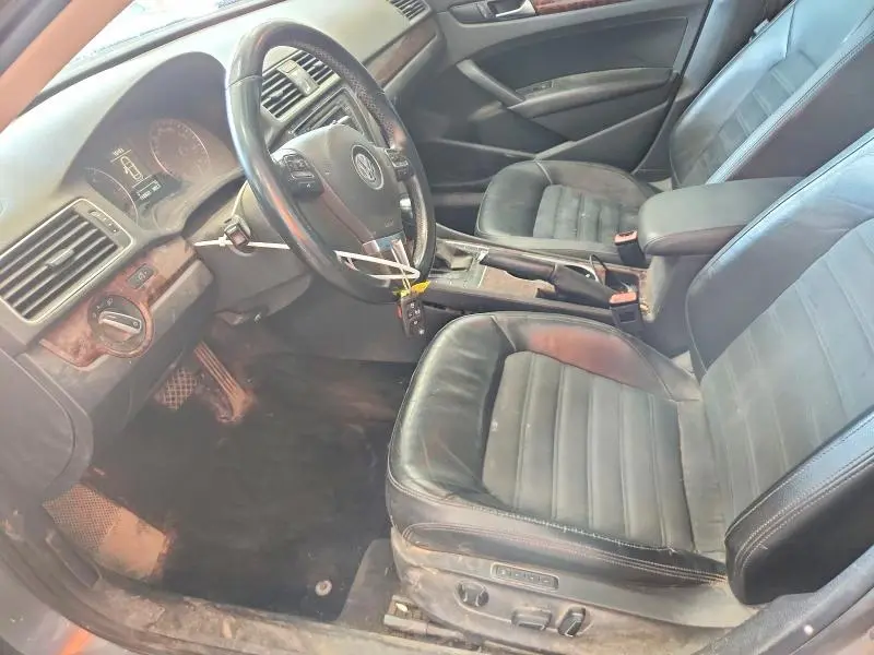 2013 VOLKSWAGEN PASSAT SEL  