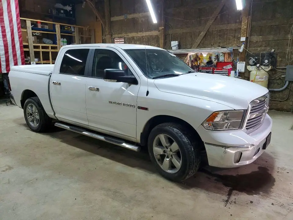 2017 RAM 1500 SLT  