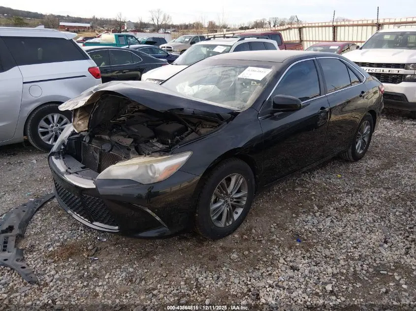 2015 TOYOTA CAMRY SE