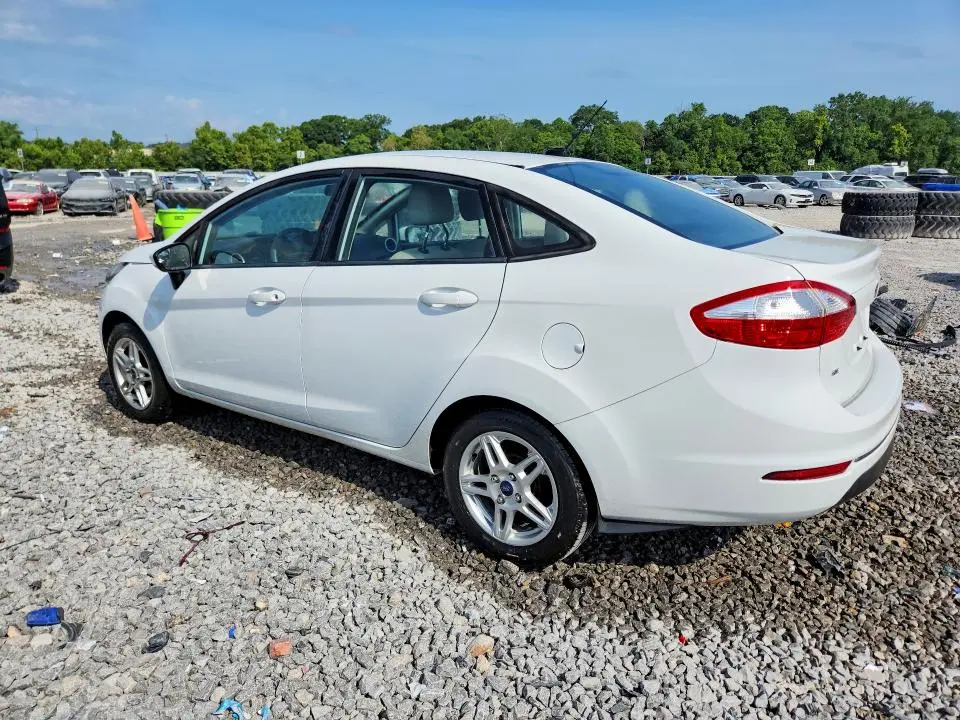 2017 FORD FIESTA SE  