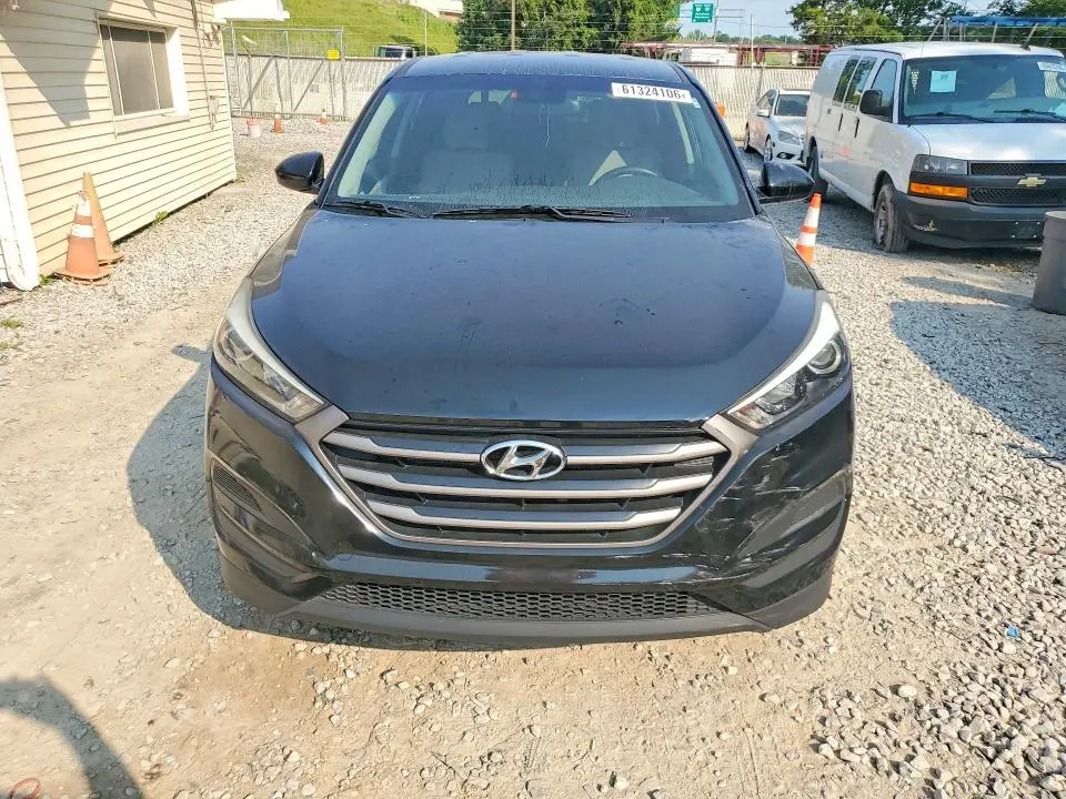 2016 HYUNDAI TUCSON SE  
