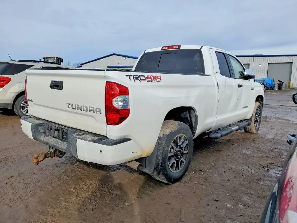 2017 TOYOTA TUNDRA SR5  