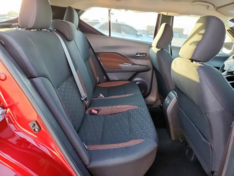 2022 NISSAN KICKS SR  