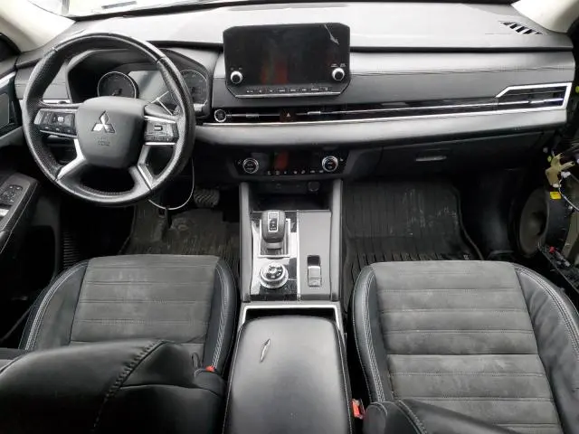 2022 MITSUBISHI OUTLANDER SE  