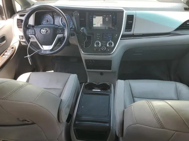 2015 TOYOTA SIENNA XLE  