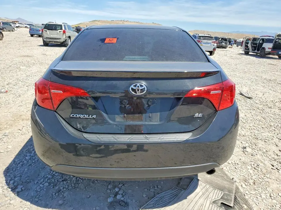 2017 TOYOTA COROLLA SE  