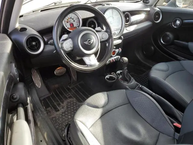 2010 MINI COOPER S