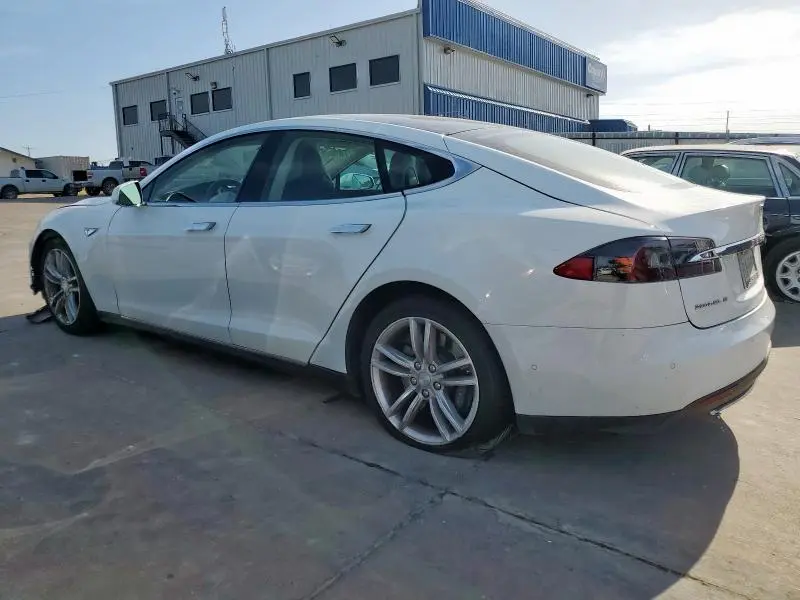 2015 TESLA MODEL S 85D  