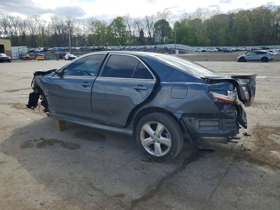 2011 TOYOTA CAMRY SE V6  