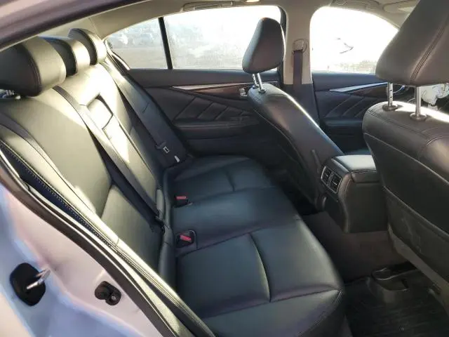 2018 INFINITI Q50 LUXE  