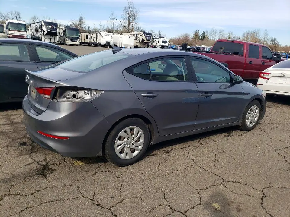 2018 HYUNDAI ELANTRA SE  