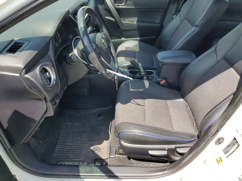 2018 TOYOTA COROLLA SE  