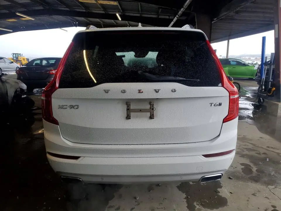 2016 VOLVO XC90 T6  