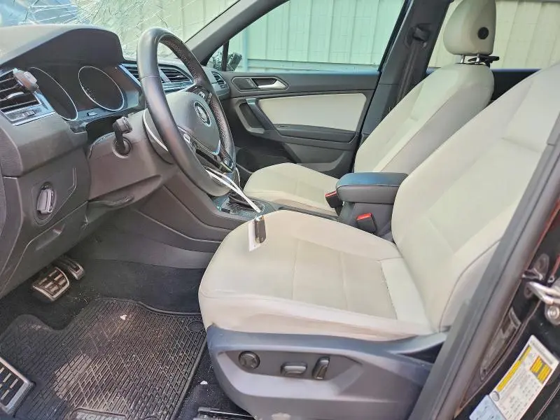 2021 VOLKSWAGEN TIGUAN SE  