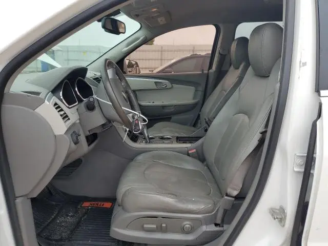 2010 CHEVROLET TRAVERSE LT  