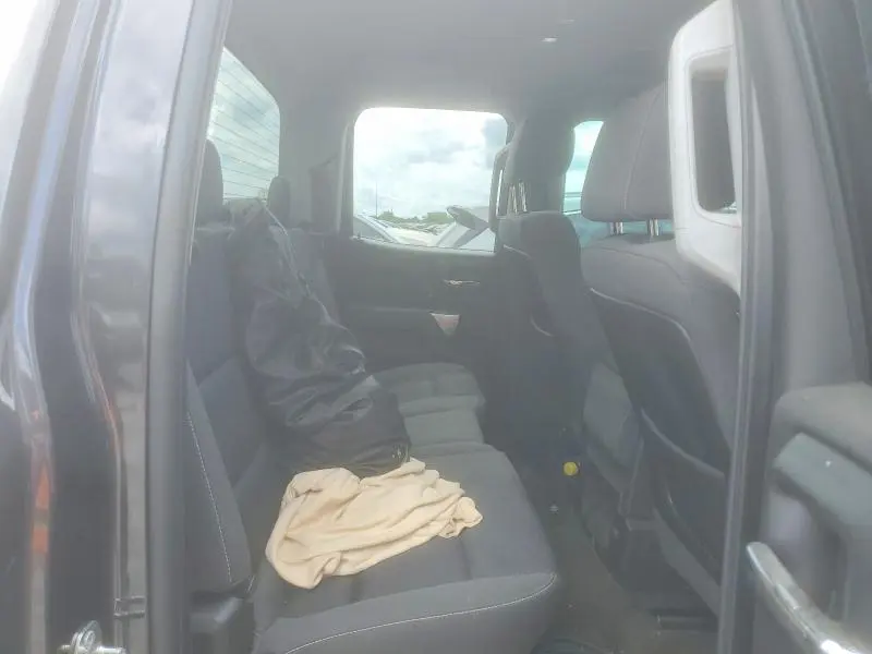2015 CHEVROLET SILVERADO C1500 LT  