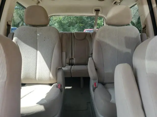 2012 KIA SEDONA LX  