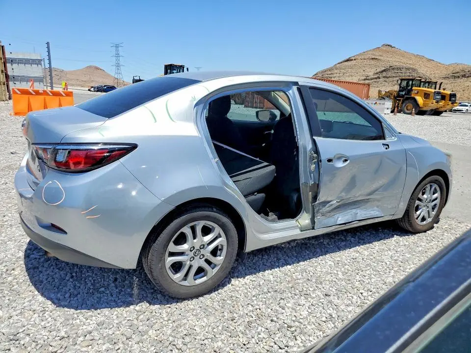2018 TOYOTA YARIS IA BASE  