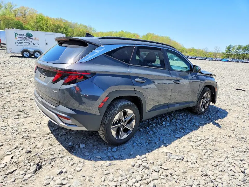 2025 HYUNDAI TUCSON SEL  